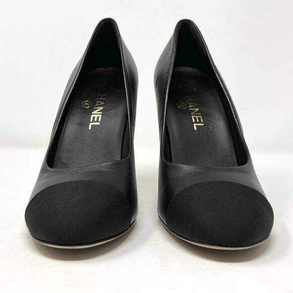 Chanel Black Leather Cap Toe Pearl Heel Pumps – Size 39 - Picture 4 of 10